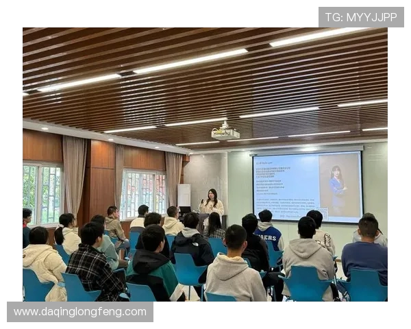 以Chovy为核心构建中路战术体系探讨与团队协同新思路